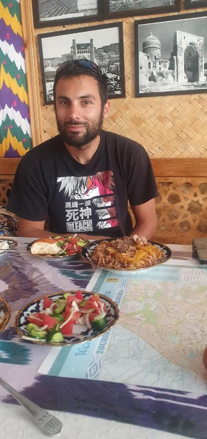 Guest House Ibrohim حلال Buchara Buitenkant foto