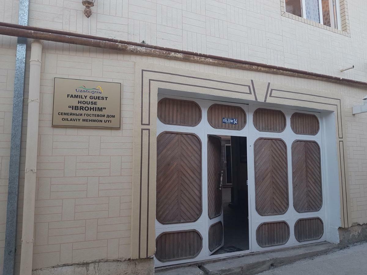 Guest House Ibrohim حلال Buchara Buitenkant foto
